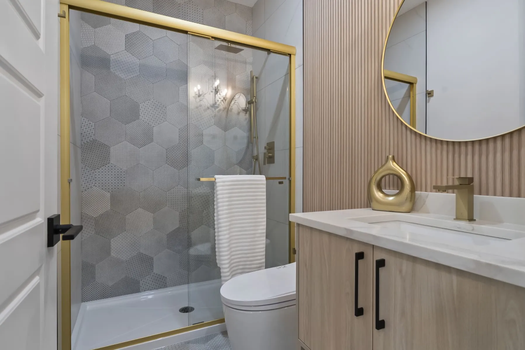 MAIN FLOOR BATH WITH SHOWER